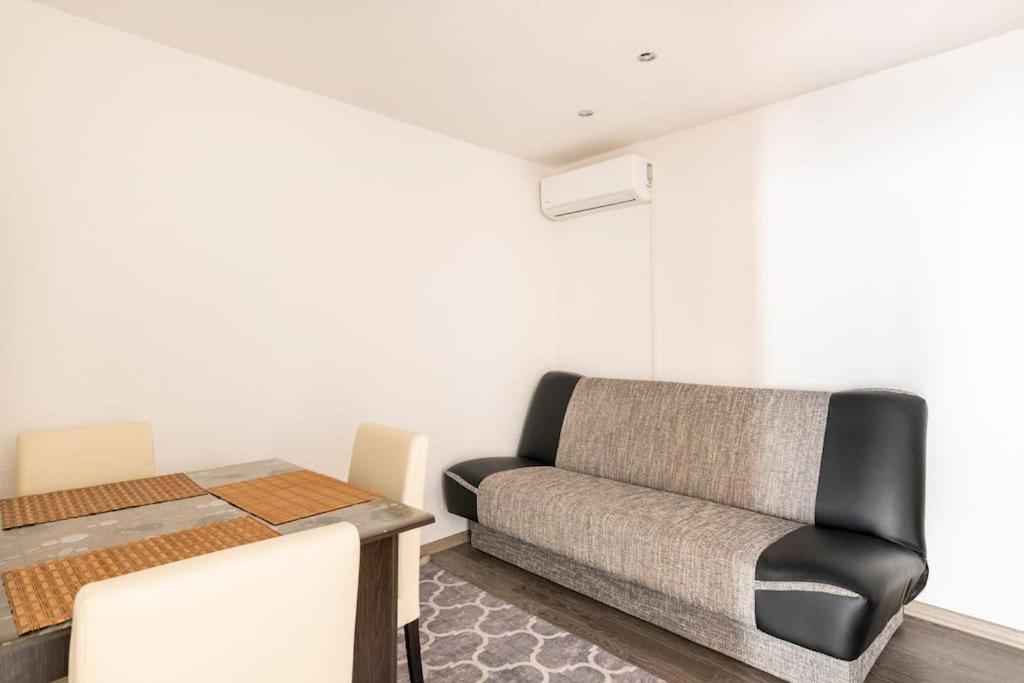 Studio Apartment Grgic Šibenik Exteriör bild
