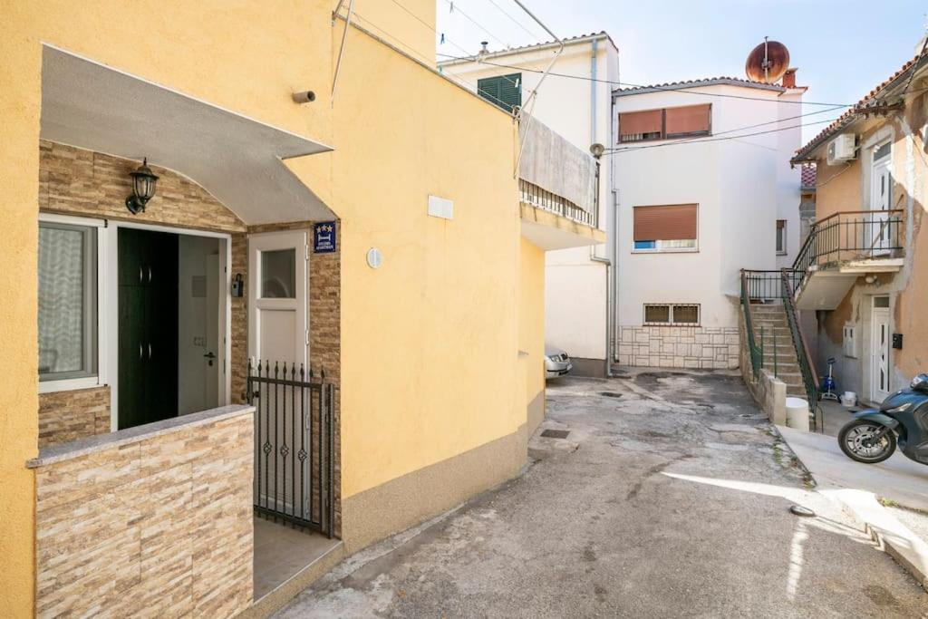 Studio Apartment Grgic Šibenik Exteriör bild